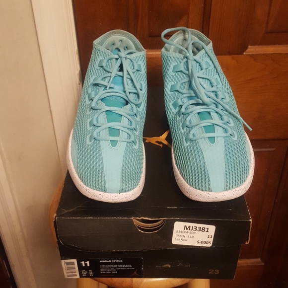 MEN'S ATHLETIC SHOES - Picture 6 of 7